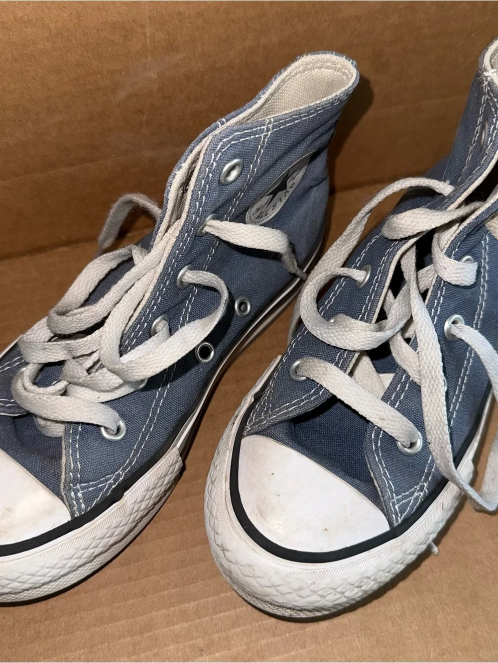 Converse High Top Sneakers in Dusty Blue and White Youth 13 G4